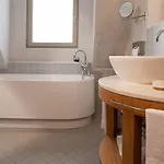 Trueffel 4* ויסבאדן